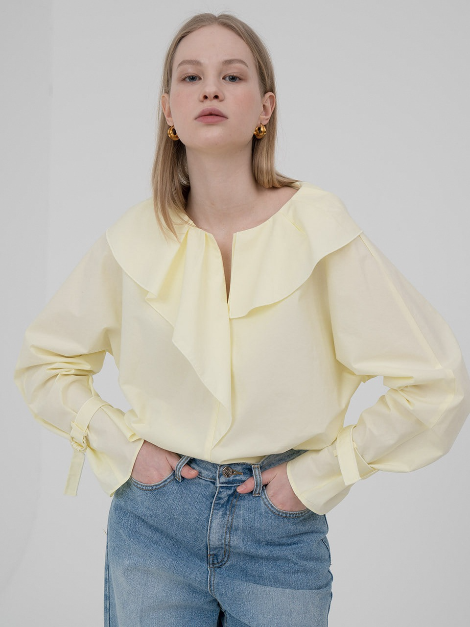 [LAST 1장] [정인선 착용] Shirring pointed collar blouse in lemon