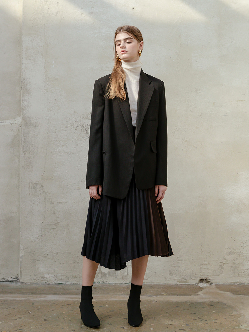 [Last 1장]Color contrast asymmetrical Pleated skirt [na n br]