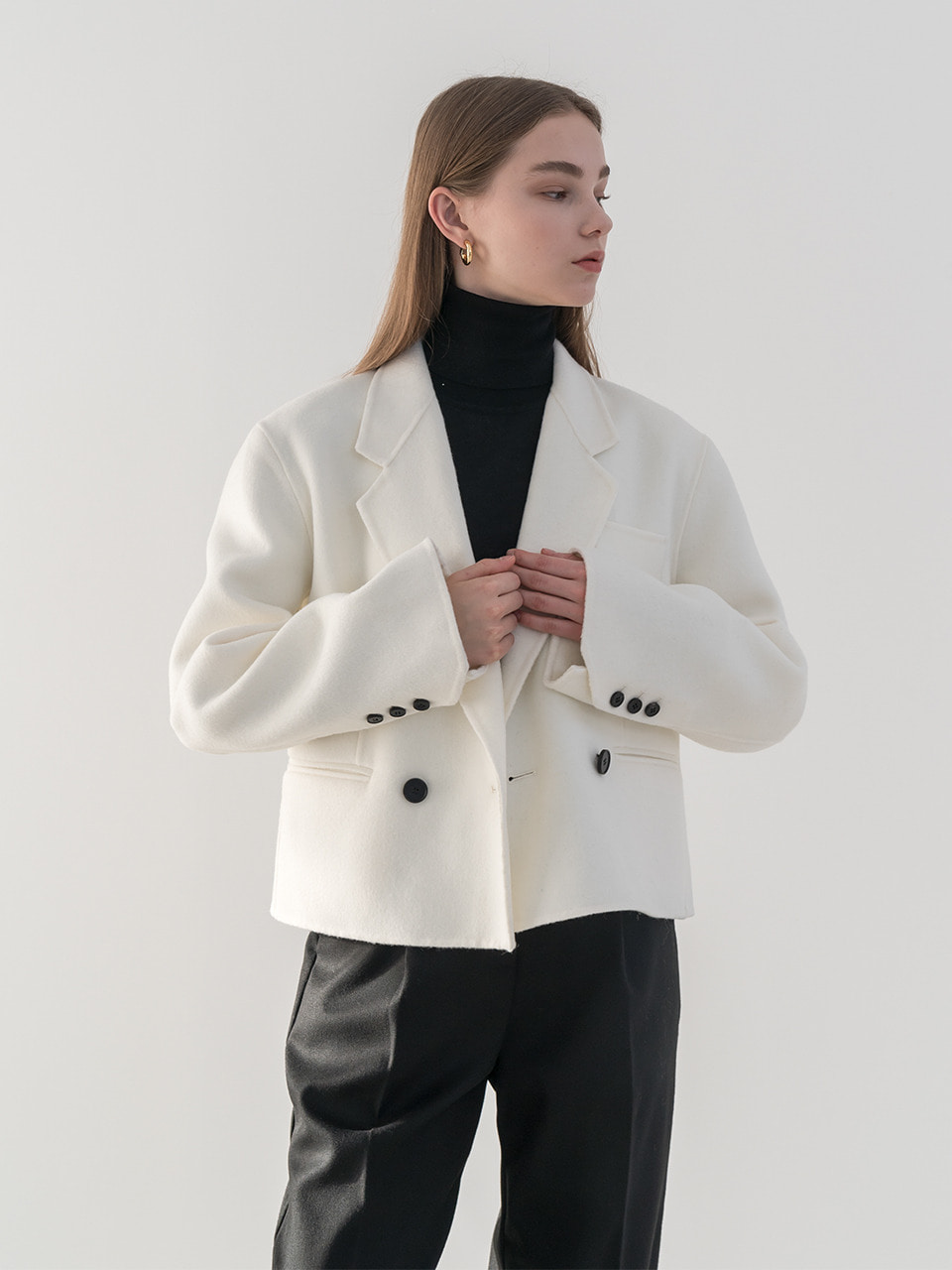 Premium handmade wool crop double jacket in ivory