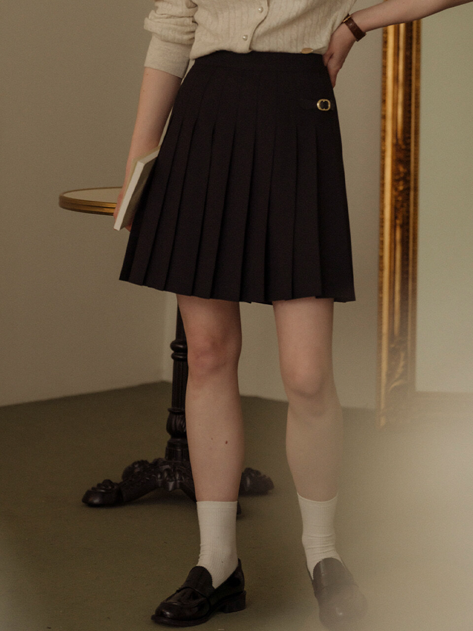 [M-예약배송]Buckle point pleats skirt_Black