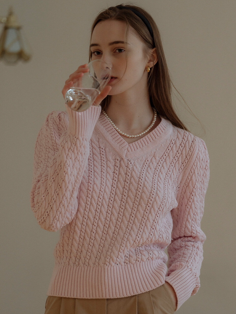 [2차]V-neck shirring cable knit_Baby pink