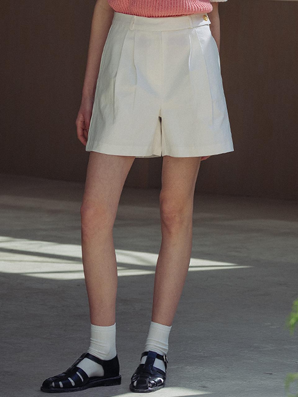 Side button point half pants_White
